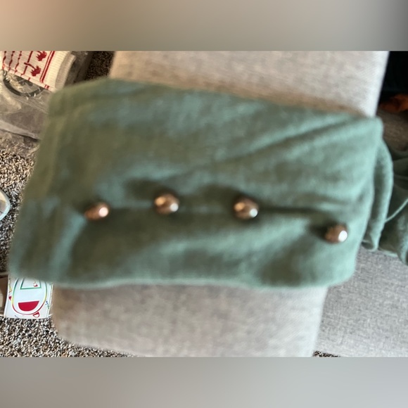 Sweater - Picture 3 of 3